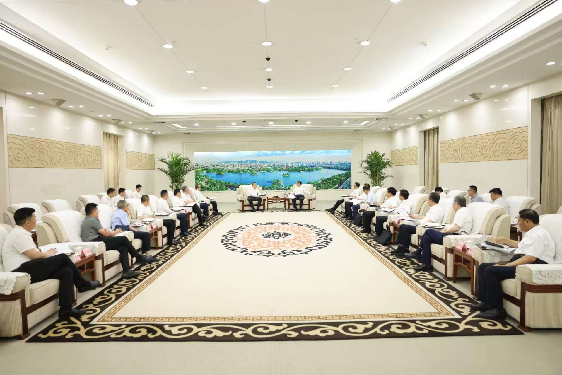 中国能建葛洲坝集团与山东省济南市深化合作