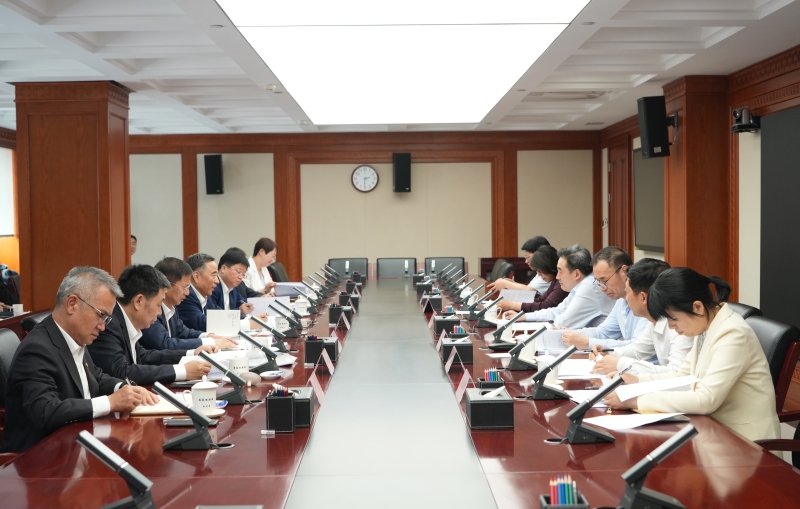 宋海良拜会国家能源局党组书记、局长王宏志