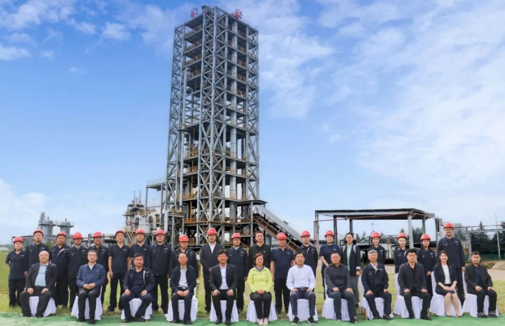 包钢（集团）公司孟繁英一行到中国钢研纯氢冶金技术开发中试基地调研