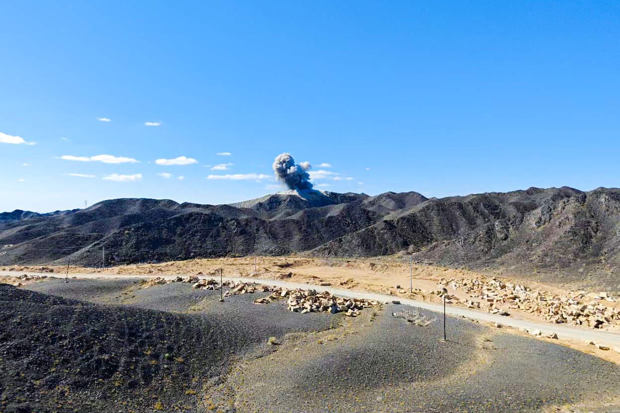 黄沙瀚海“种”绿电 ——新疆天山风电项目建设纪实