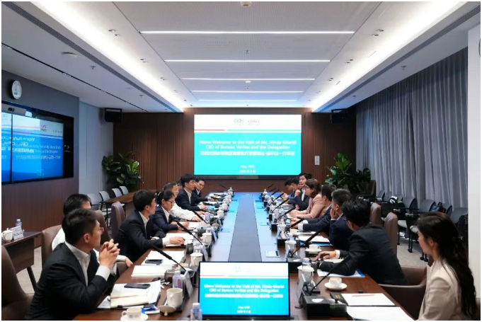 中国能建中电工程董事长罗必雄与法国必维集团CEO赫英达·嘉尔比会谈