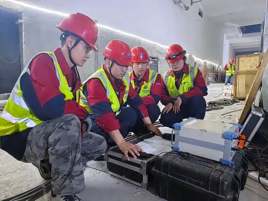 河北易县抽水蓄能水电站550千伏主变耐压试验顺利通过