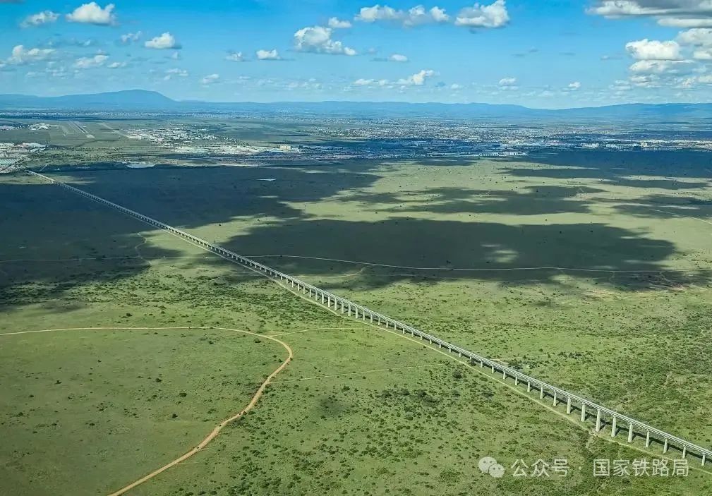 铁轨上的生态安全网——中企在肯尼亚铁路建设中践行绿色发展理念