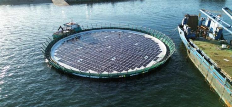 智利首个浮动太阳能装置在鲑鱼养殖场投运