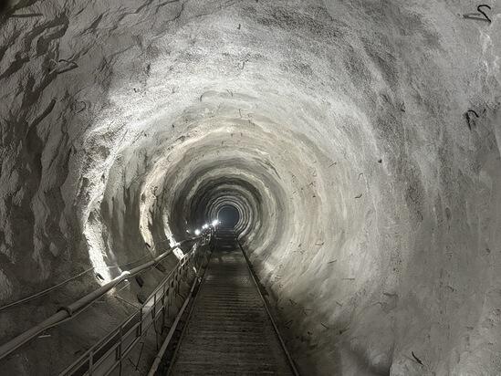 河南鲁山抽蓄电站地下洞室群主体开挖完成
