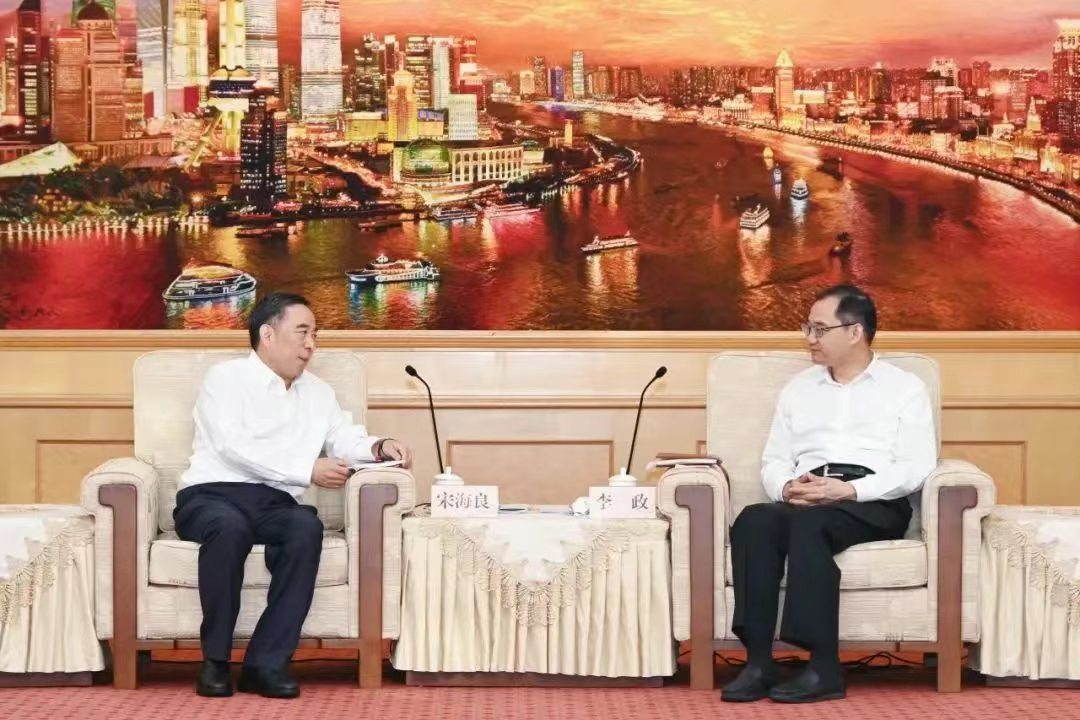 宋海良与上海市委常委、浦东新区区委书记李政、区长吴金城会谈并见证签署深化全面战略合作协议