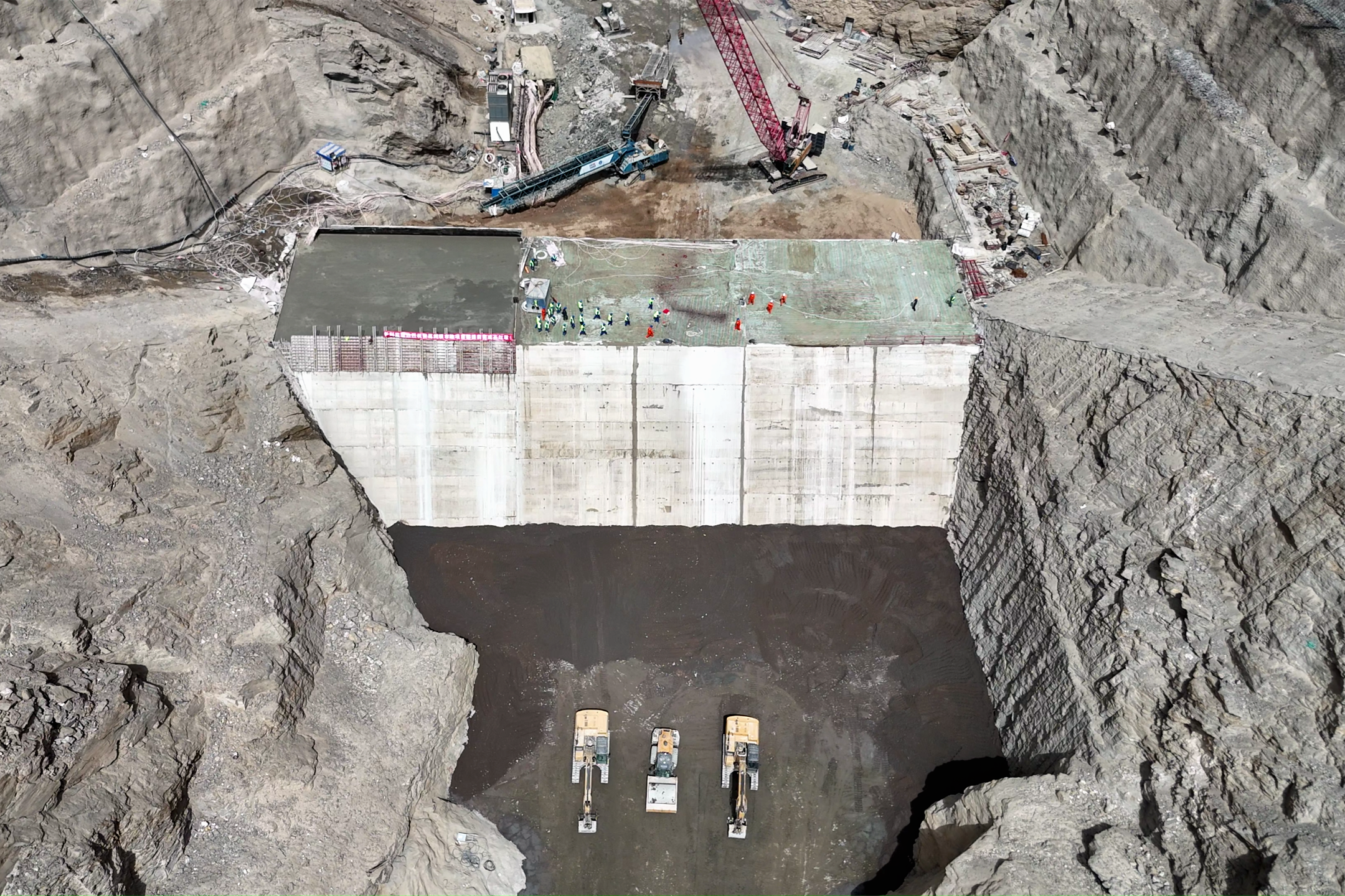 新疆玉龙喀什水利枢纽工程实现”一日三节点“