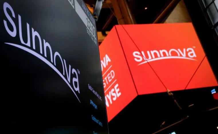 美国住宅太阳能电池板安装商Sunnova Energy宣布裁员55% 应对债务与需求低迷挑战