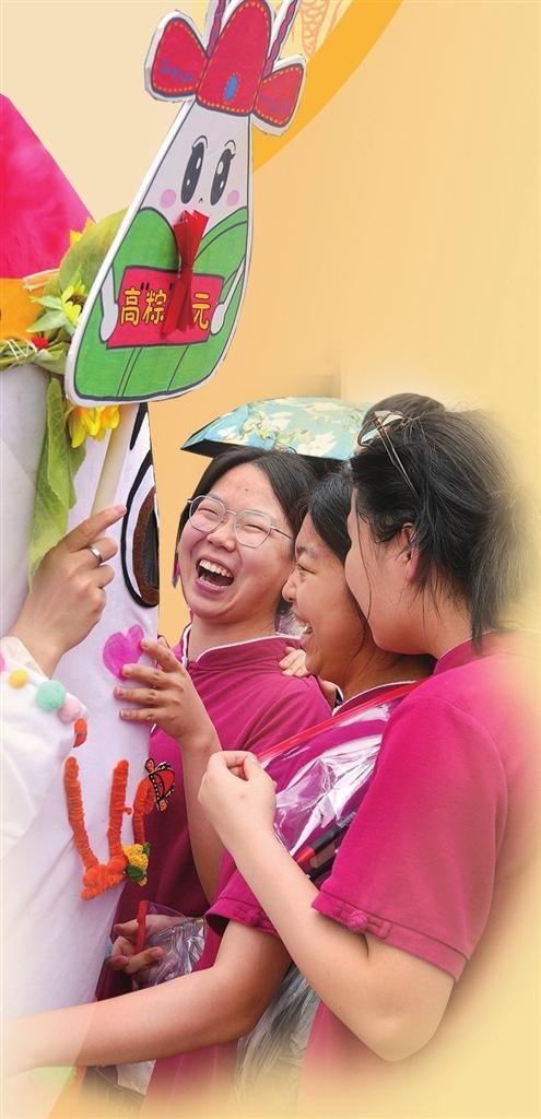 【三峡日报】做考生们坚实的后盾