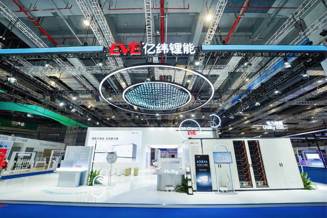 亿纬锂能发布全新836kWh分体式模块柜，闪耀亮相SNEC 2025