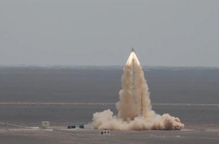 梦舟载人飞船零高度逃逸飞行试验取得圆满成功 我国载人月球探测工程研制工作取得新的重要突破