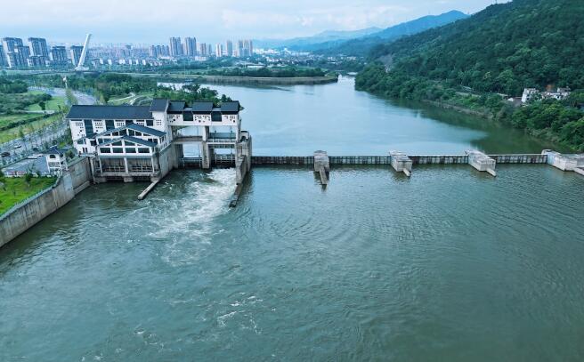 中国能建葛洲坝市政公司承建的景德镇水利枢纽工程通过竣工验收