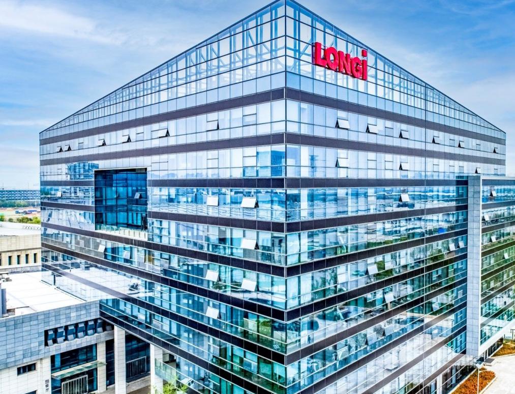 隆基绿能创始人：十年后光伏转换效率有望达35%