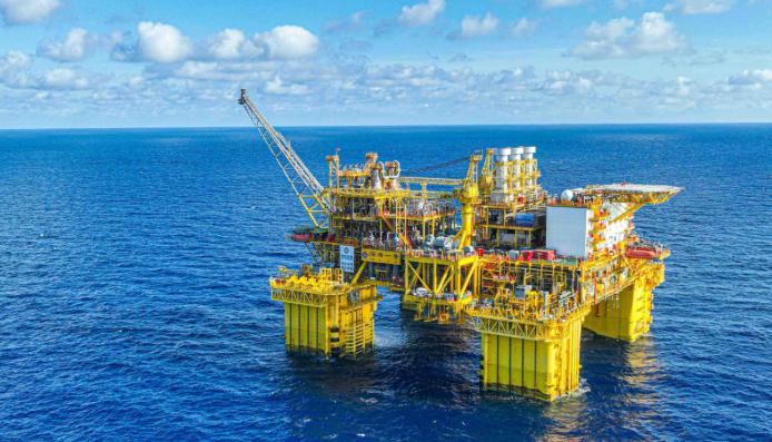 “深海一号”大气田二期项目全面投产