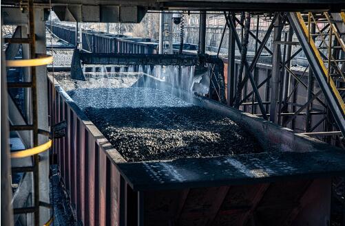 国能准能集团煤炭年累计产量突破3000万吨