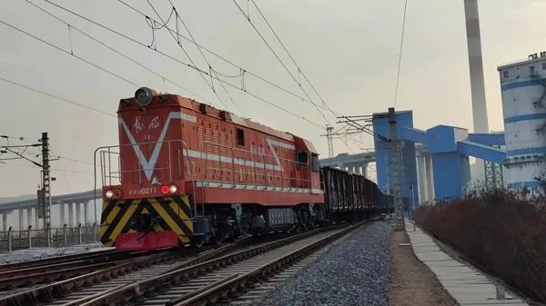 陕煤运销集团彬长销售公司管外煤炭运量突破1000万吨