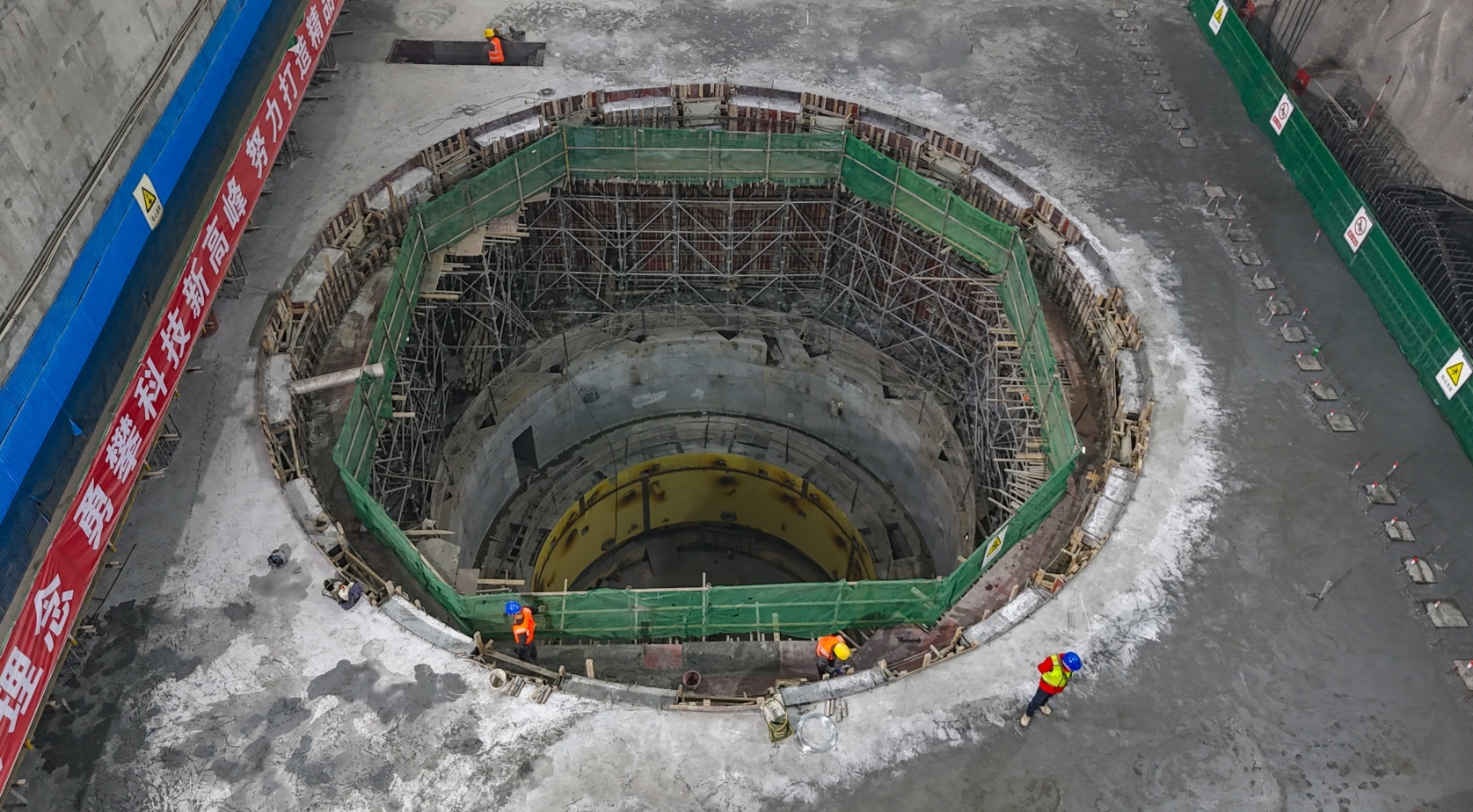 叶巴滩水电站引水发电系统全面进入机电安装阶段