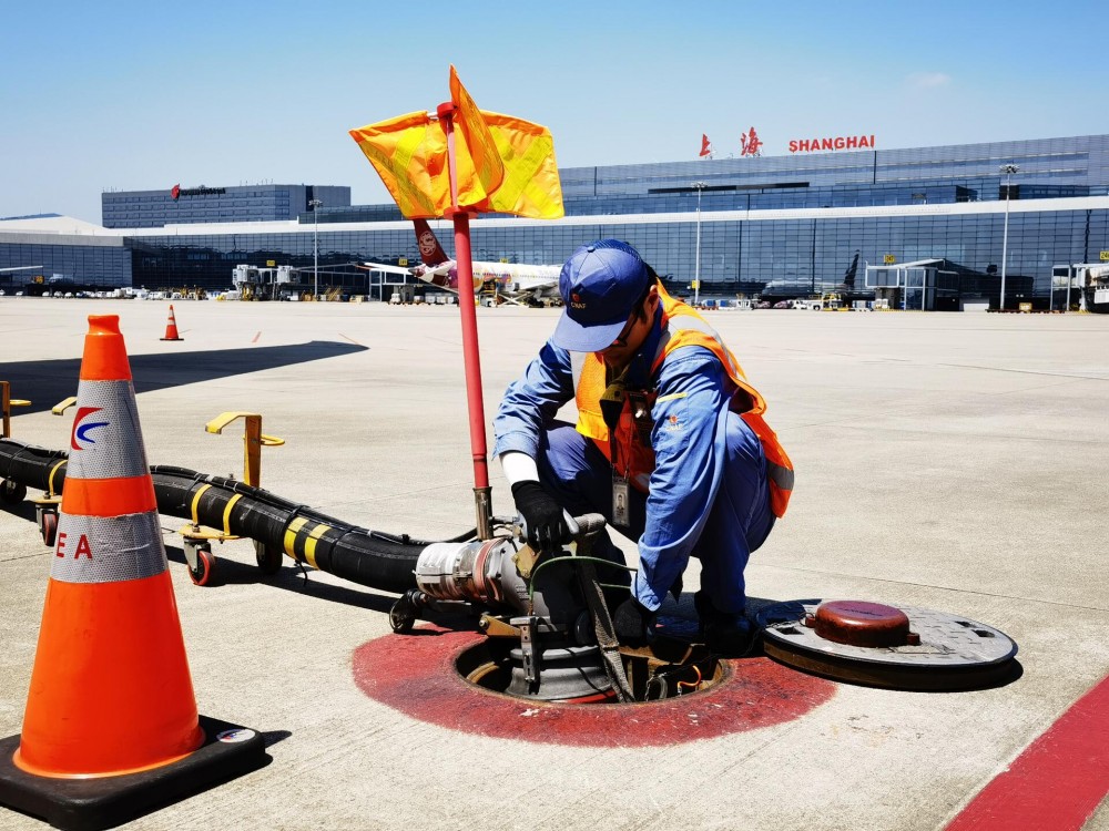 中国航油铁军鏖战高温 筑牢航油供应安全防线