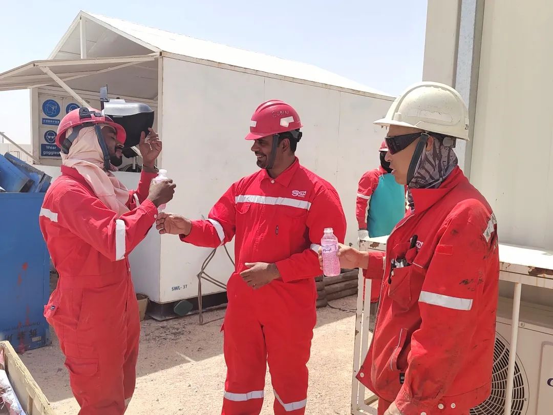 中国石油长城钻探钻三科威特钻修井队伍多措并举战高温保生产