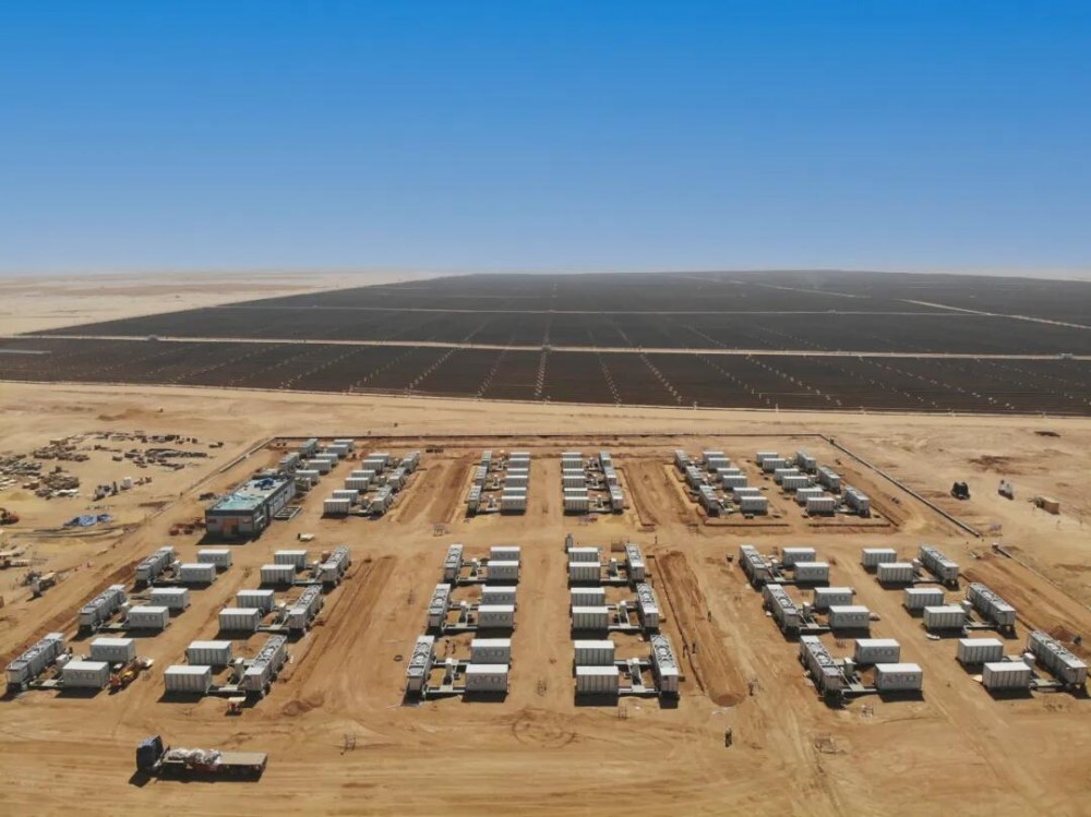 高效履约 全球实力！上能电气助力埃及150MW/300MWh储能电站顺利并网