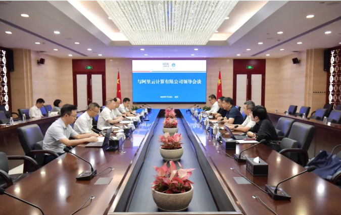 中国能建葛洲坝集团与阿里云共商合作
