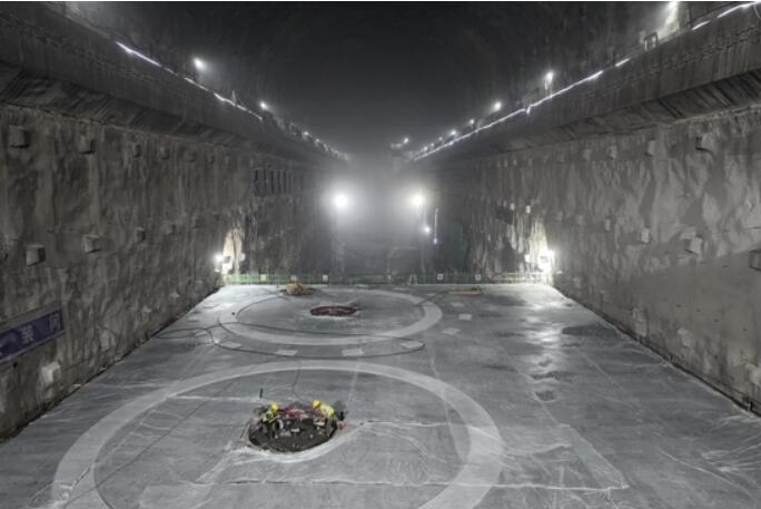 旭龙水电站主厂房安装间混凝土浇筑完成