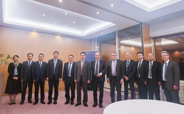 上海电气与法国电力集团共商绿色能源合作新机遇，在海上风电等领域深化协作