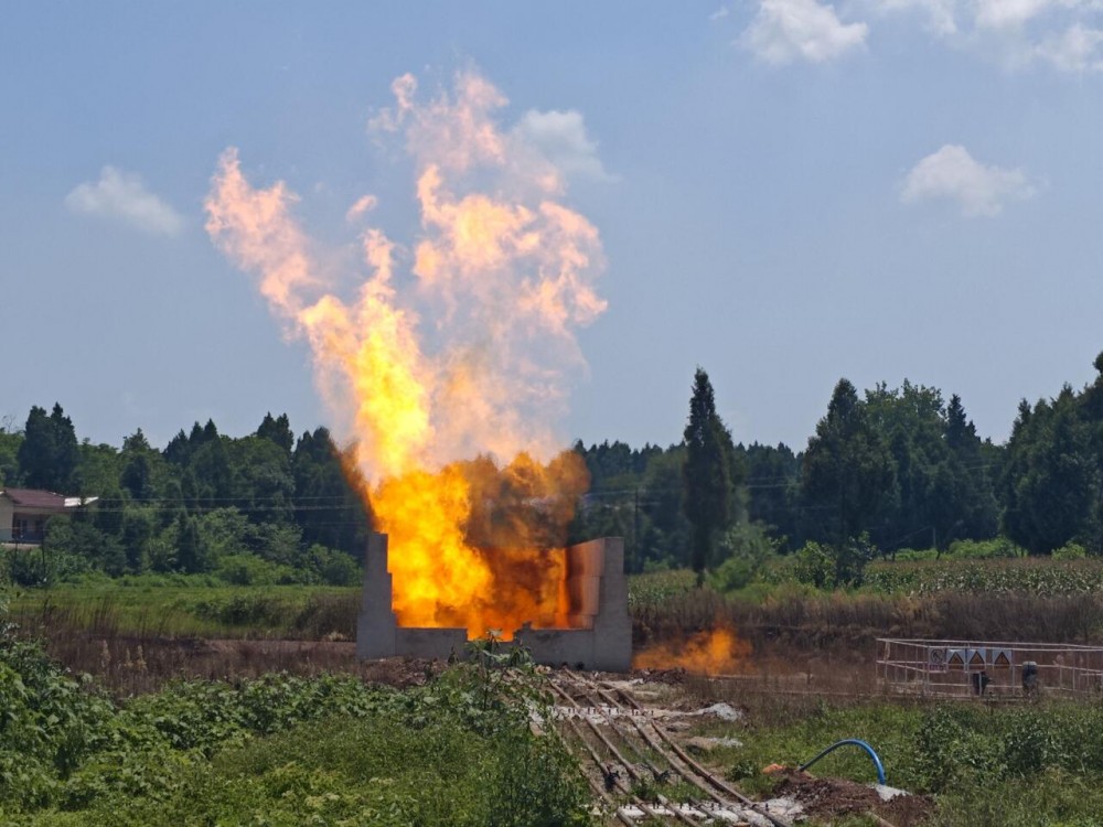 西南油气田高石1井区灯二气藏再获百万方气井