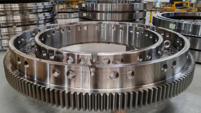 瓦轴研制出超大吨位回转支承轴承，满足陆上8兆瓦及以上大型风机整体吊装需求