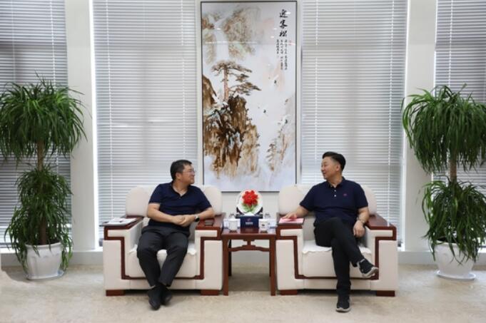 装备集团与中国水电四局会谈交流