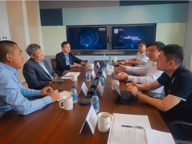 陈向东与西门子全球高级副总裁姚振国座谈交流