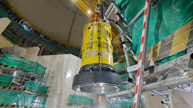 华能海南昌江核电二期3号机组反应堆压力容器顶盖扣盖工作圆满完成