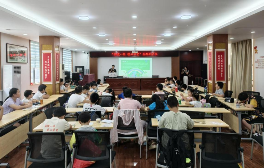 【湖北日报客户端】央地联建：中国能建葛洲坝生态环保公司生态建设公司深入硚口区学堂社区开展志愿环保活动