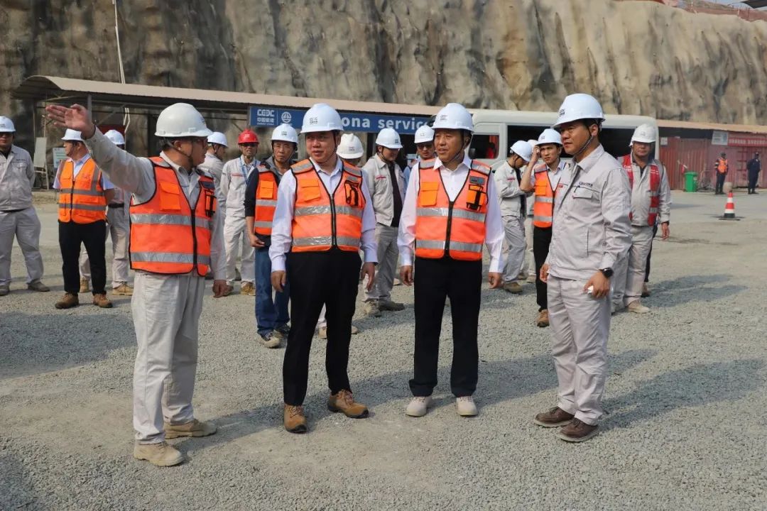 张新赴安哥拉片区项目开展系列公务活动