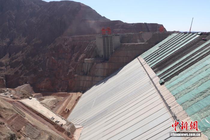 【中国新闻网】新疆大石峡水利枢纽工程预计9月下闸蓄水