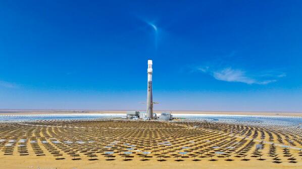 青海省首个百兆瓦级光热电站实现满负荷发电