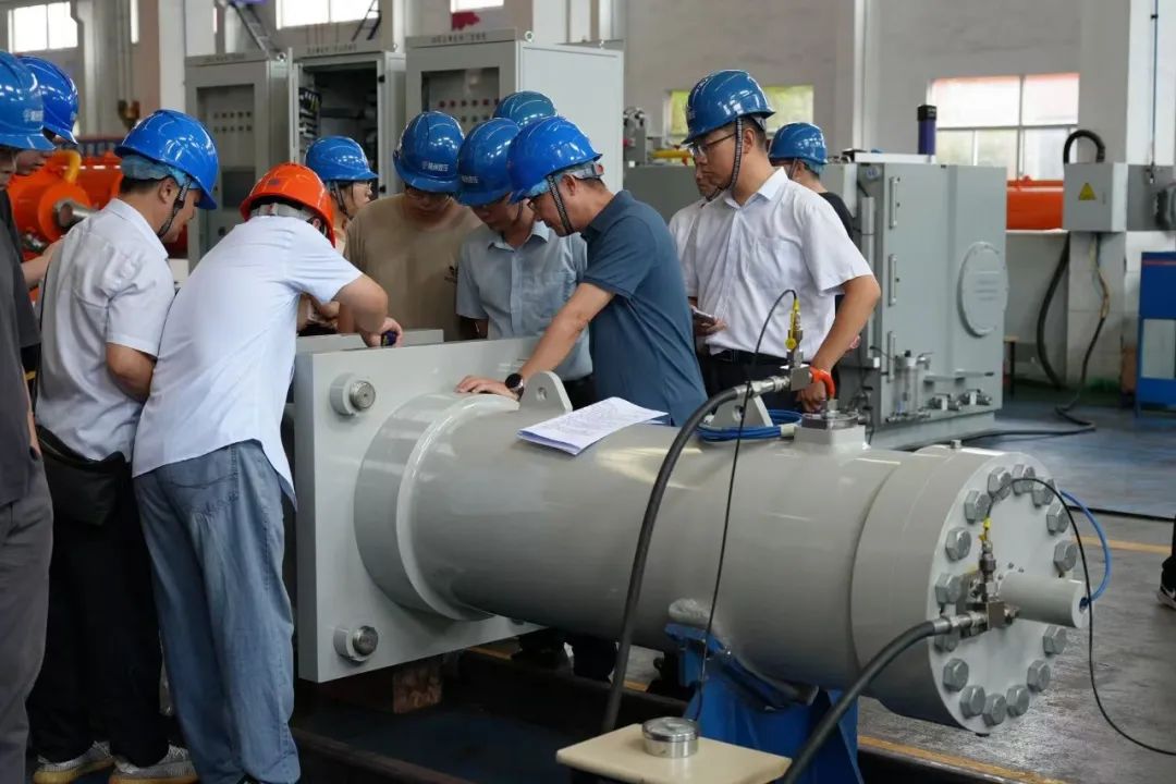 大唐扎拉水电站核心设备国产化取得再突破！机组首套折向器接力器通过验收