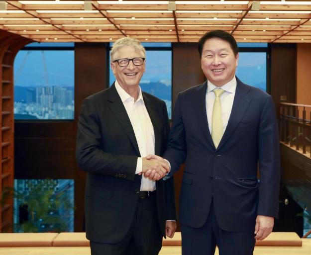 比尔·盖茨会见韩国商界领袖，探讨在小型模块化反应堆领域开展合作