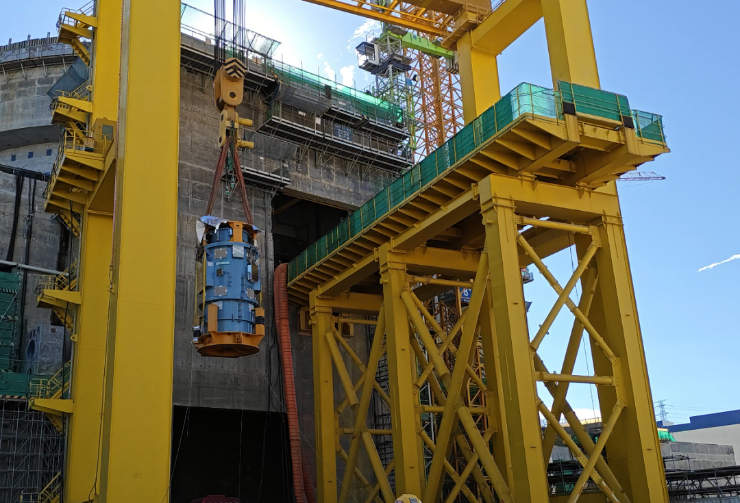 三澳核电2号机组三台主泵电机全部就位