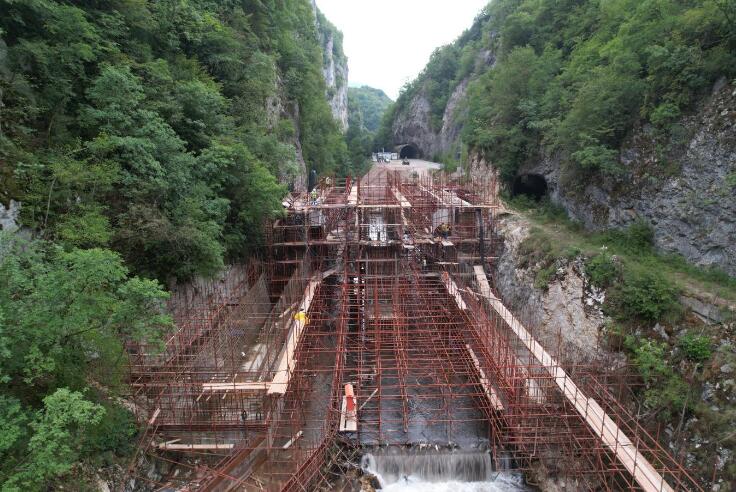 波黑水电站B1大坝主体结构顺利封顶