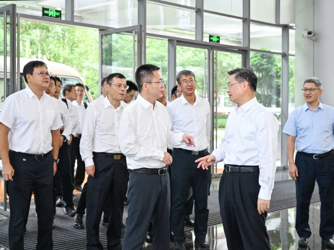 吕智强、全华强拜访中国宝武党委书记、董事长胡望明