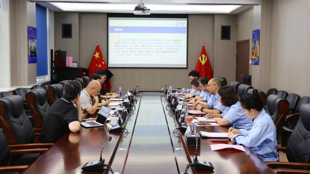 广发证券执行董事、副总经理，广发信德董事长肖雪生一行至西核设备开展业务交流