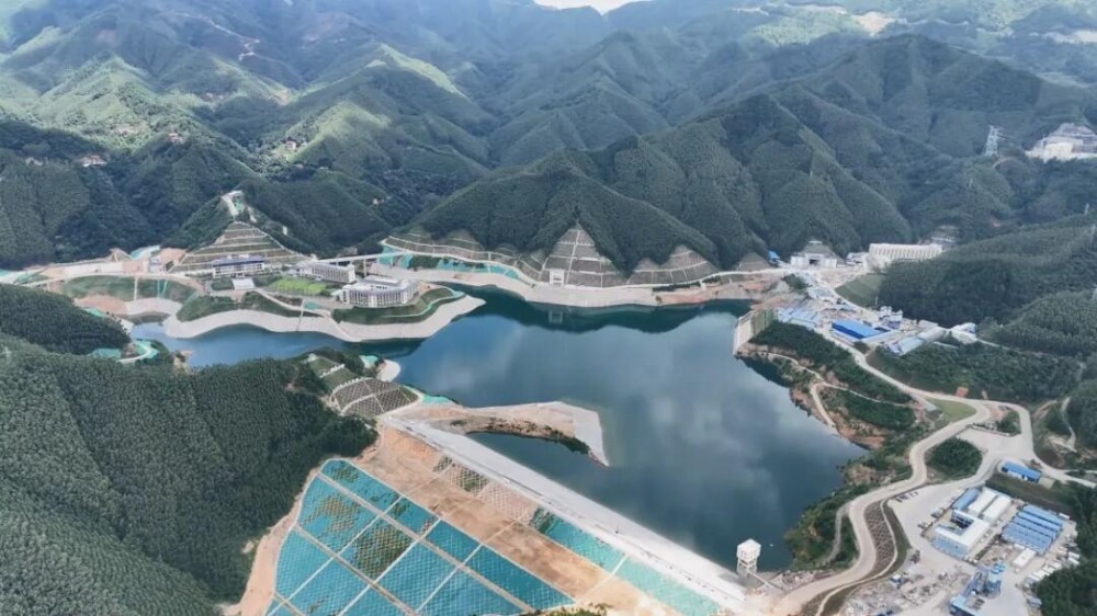 南网储能广西南宁抽水蓄能电站引水水道充水一次成功
