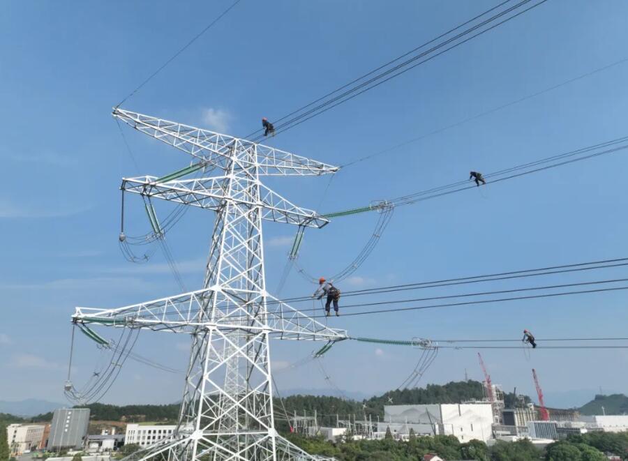 国内容量最大、效率最高燃机接入国家电网