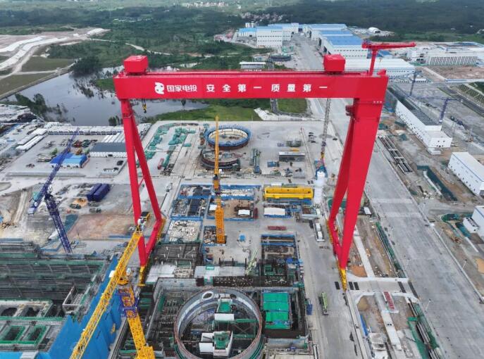 廉江核电1号机组首台蒸汽发生器精准就位