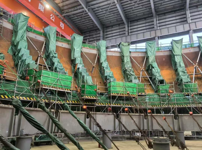 中核二二成功实现行业首次CV钢制安全壳底封头自动气保焊工艺应用