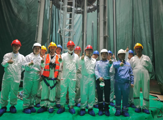 华能海南昌江核电二期4号机组下部堆内构件首次入堆顺利完成