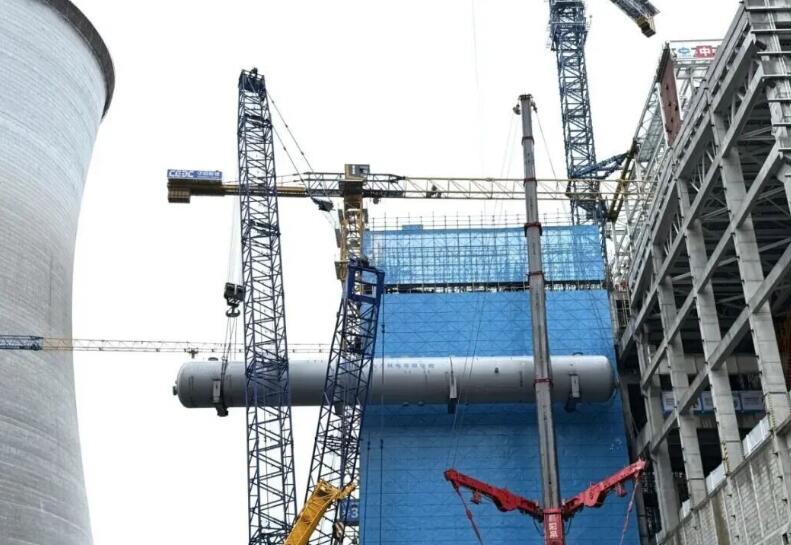 中煤广元燃煤发电项目除氧器顺利就位