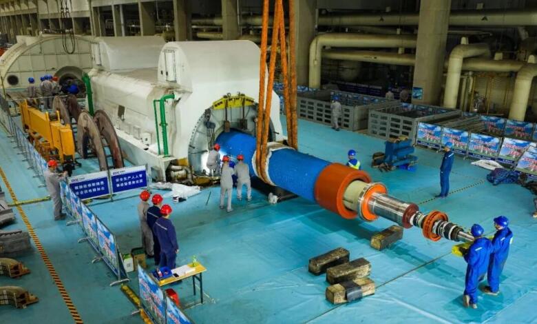 陕投集团清水川能源公司百万机组首次A修转子穿装工作圆满完成