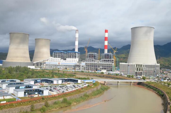 商洛二期项目实现双节点突破：#3 锅炉冷灰斗、#9 输煤皮带钢结构栈桥吊装完成